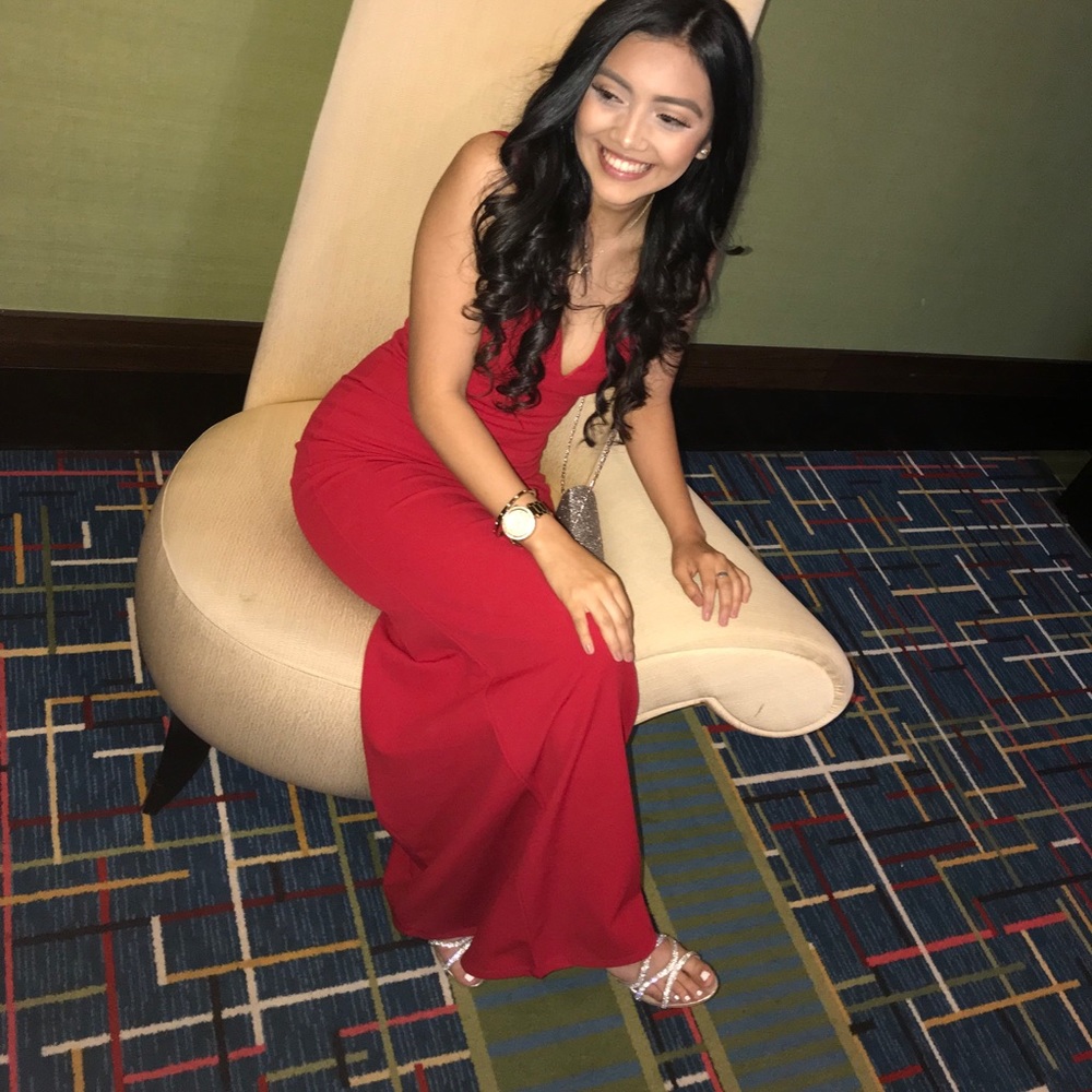 RED FITTED DRESS 💃🏻